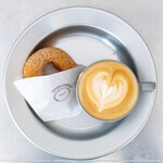 ルース キョウト - ドーナツ、コーヒー