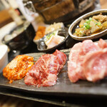 大衆炭火焼肉ジンギスカン ホルモン酒場 風土. - 