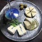 アトリエ・ド・フロマージュ - ワインの摘まみに