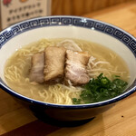 あたりや食堂 - 宮崎らーめん（鷄白湯）¥700