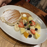 ハワイアンパンケーキカフェ コナズ珈琲 - 料理写真:ミックスフルーツパンケーキ