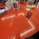 赤湯ラーメン 龍上海 - 円卓テーブル席