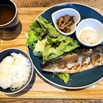 チャムアパートメント - 焼き魚定食(鯖)