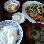 Shirakaba Shokudou - ニラレバ炒め定食