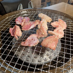 芝浦食肉市場直送 吉祥寺ホルモン - 