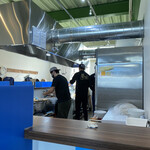 時をかけろ - 厨房　カウンターは衝立つき