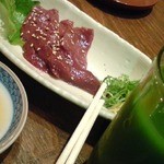 立呑酒処 赤垣屋 - 生レバと焼酎緑茶(抹茶）割