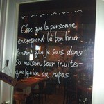 Betterave Bistro Jiro - 入り口のガラスに書いてあるフランス語。