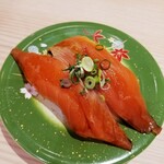 回転寿司 まつりや - 魚醤漬けサーモン 195円