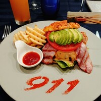 ザ モメンタム バイ ポルシェ - 