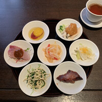 白碗竹快樓 祇園店 - 前菜（豆皿７種）