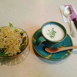 津々井 - スープ、サラダ