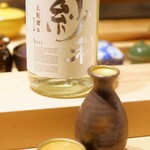 Sushi Oumi - 日本酒からスタート　沙利・純米大吟醸