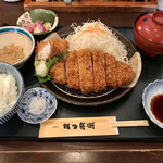 Katsubee - 名水匠ロースカツ定食(とろロース 200g)、単品ぶりかつ