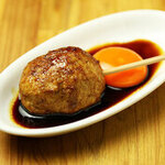 <Exquisite> Tsukimi meatballs packed with flavor