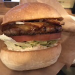 CRUZ BURGERS & CRAFT BEERS - 