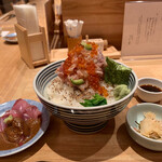 日本橋海鮮丼 つじ半 - 