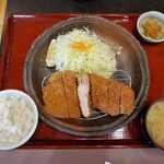 かつ榮 御殿場店 - とろロースカツ定食¥1970（税別）