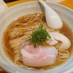 麺響 万蕾 - 醤油ラーメン850円