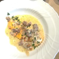 La Brianza - マスカルポーネチーズのラビオリサルシッチャソースとてもいい匂い。肉肉しいサルシッチャとさわやかさもあるラビオリよく合うとてもおいしい～