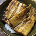 居喰処 光 - 2021/01/26
      本日の日替り うな丼 500円