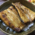 居喰処 光 - 2021/01/26
      本日の日替り うな丼 500円