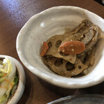 家庭料理居酒屋 よってって - ♪季節を感じる小鉢…