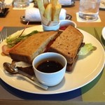 オールデイダイニング ORIGAMI - ローストビーフサンドウィッチ(2,772円なり)