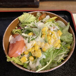 大阪産料理 空 - おかわりOKのサラダ