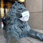 銀座 大石 - おまけ★マスク姿の三越のライオン