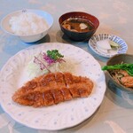 とんま - とんかつ定食、昭和な定食