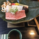 割烹　秀月 - 朴葉味噌