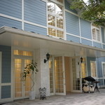 旧軽井沢ホテル音羽ノ森 - ザ・コッツウォルズハウス軽井沢の正面入り口