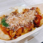 たこ風船 - 料理写真:たこ焼き8個580円