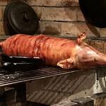 BARU 竹末 - 仔豚の丸焼き