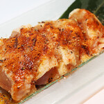 Jougai Yakiniku Eidorian - 鶏もも肉の黄金スパイス焼き