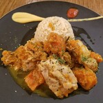 BiOcafe - 玄米ライス  鶏肉のプレゼ  甘冬人参のスパイスソース