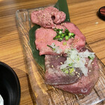 Yakiniku Sakaba Tomosankaku Hanare - 