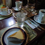 チーズケーキとブレンドコーヒーのセット