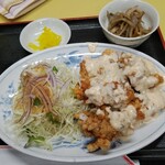 中華飯店 ごくう - 本日のサービス品チキン南蛮定食ご飯大盛り