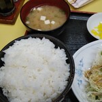 中華飯店 ごくう - 本日のサービス品チキン南蛮定食ご飯大盛り