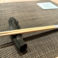 京風鉄板 はせ川 - 箸置きは備長炭