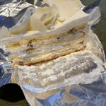 HARBS - ホワイトチョコのケーキ（断面）