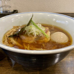 らぁ麺 麦一粒 - 味玉醤油らぁ麺@900円(税込)