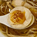 らぁ麺 麦一粒 - 味玉醤油らぁ麺@900円(税込)