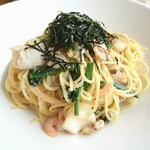 アルドーレ - シーフードと法蓮草のたらこパスタ