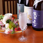 Narutaka - シャンパングラスで日本酒をご提供