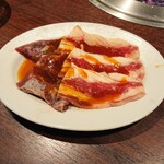 牛角食べ放題専門店 - ■牛角無限定食のお替わりのお肉(バラとろ･ハラミ)■