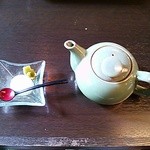 奈良町豆腐庵 こんどう - 甘味　大豆入り万能茶