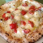 ピッツァパッツァ - シラスのピッツァ